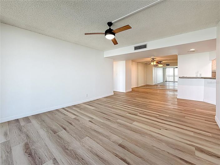 Image No.37-3 Bed Property for sale