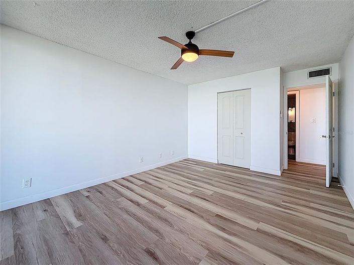 Image No.41-3 Bed Property for sale