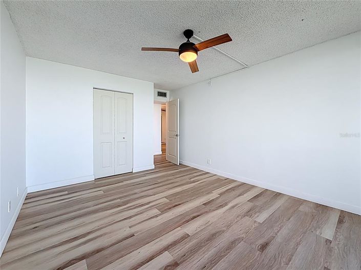 Image No.42-3 Bed Property for sale