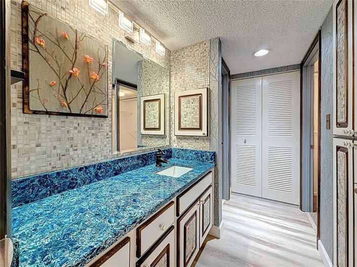 Image No.58-3 Bed Property for sale