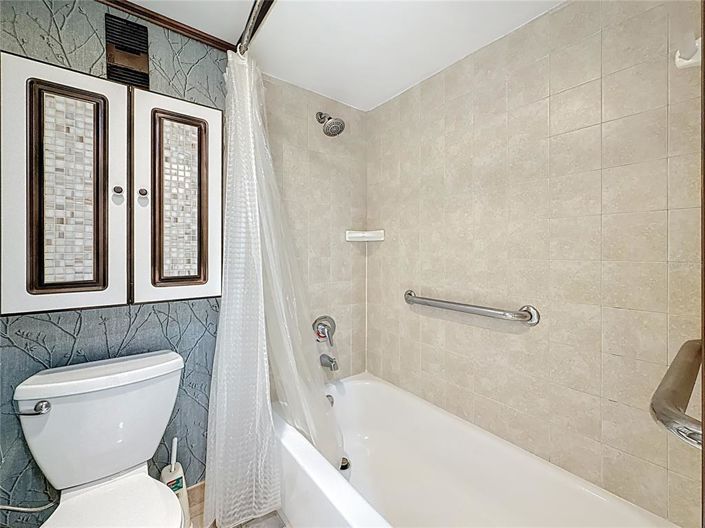 Image No.60-3 Bed Property for sale