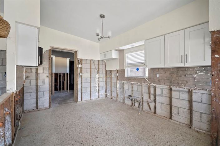 Image No.18-3 Bed Property for sale