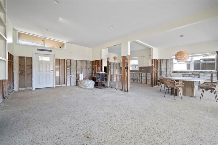 Image No.20-3 Bed Property for sale