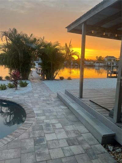 Image No.27-3 Bed Property for sale