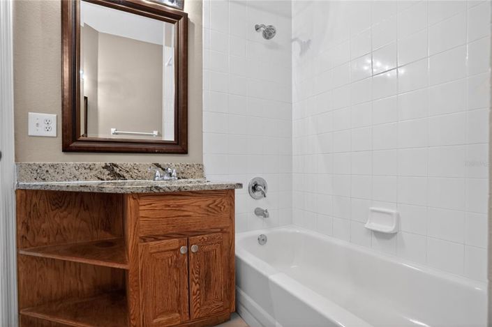 Image No.17-4 Bed Property for sale