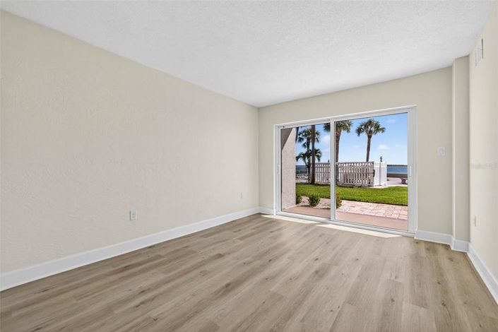 Image No.15-2 Bed Property for sale