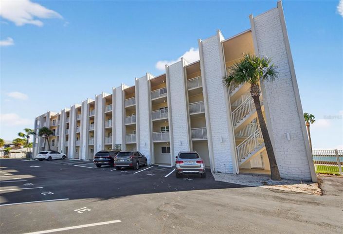 Image No.2-2 Bed Property for sale