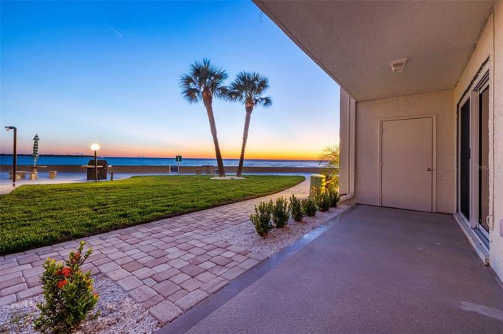 Image No.21-2 Bed Property for sale