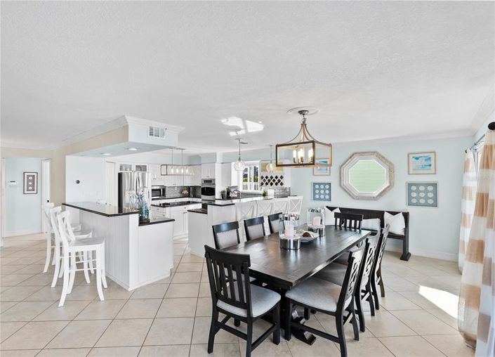 Image No.13-5 Bed Property for sale