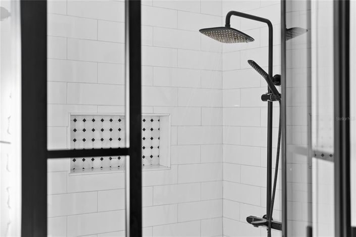 Image No.39-5 Bed Property for sale