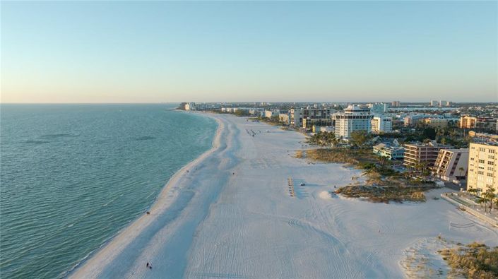 Image No.46-5 Bed Property for sale