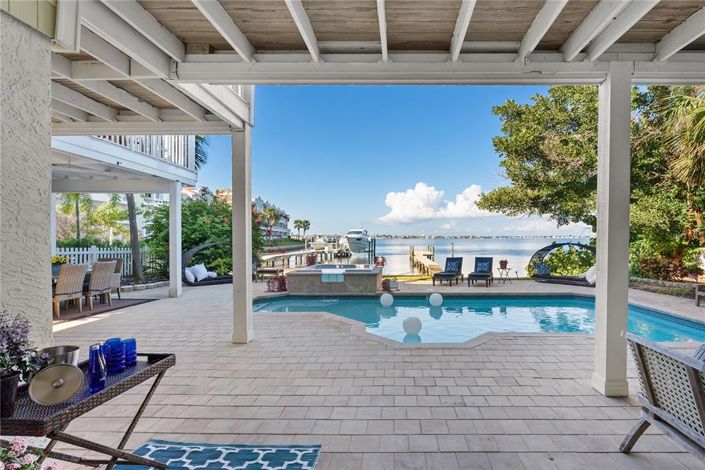 Image No.47-5 Bed Property for sale