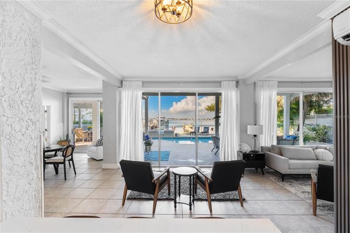 Image No.48-5 Bed Property for sale