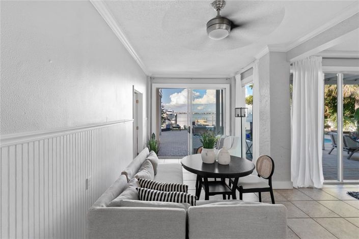 Image No.50-5 Bed Property for sale