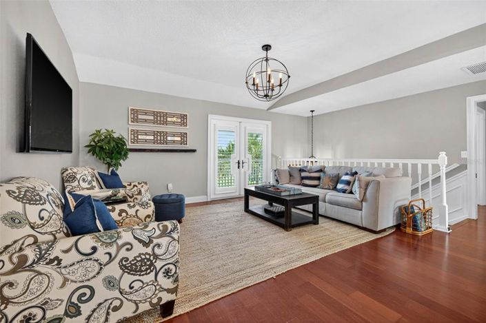 Image No.10-3 Bed Property for sale