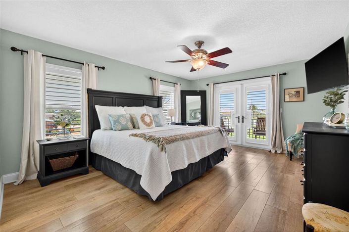 Image No.13-3 Bed Property for sale