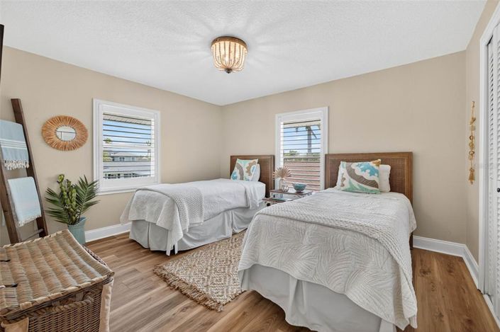 Image No.17-3 Bed Property for sale