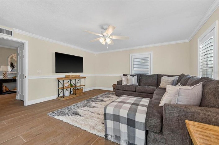 Image No.23-3 Bed Property for sale