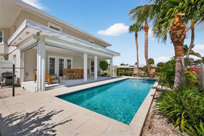 Image No.27-3 Bed Property for sale