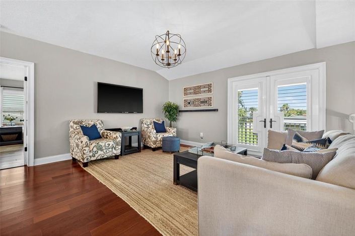 Image No.9-3 Bed Property for sale