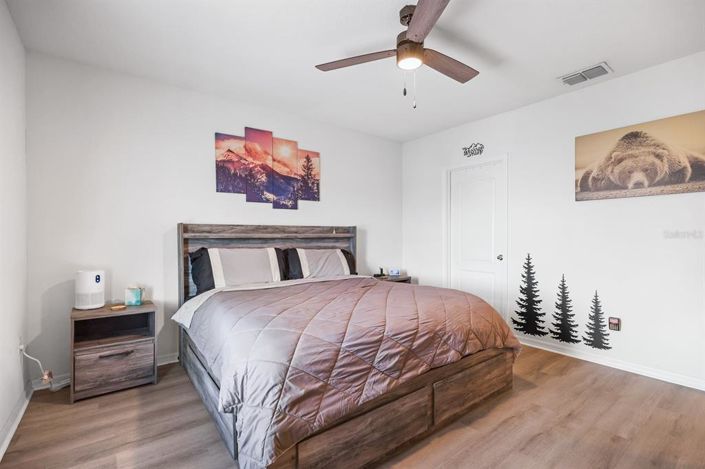 Image No.11-3 Bed Townhouse for sale