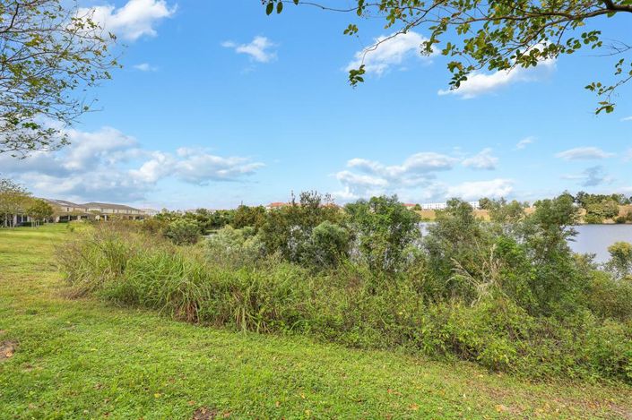 Image No.20-3 Bed Townhouse for sale