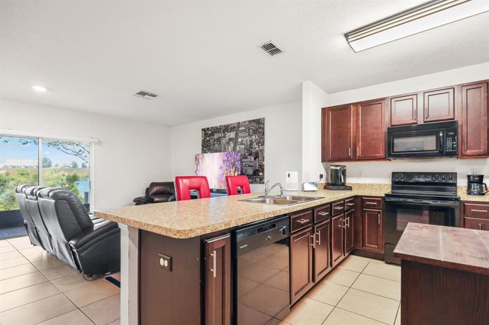 Image No.3-3 Bed Townhouse for sale