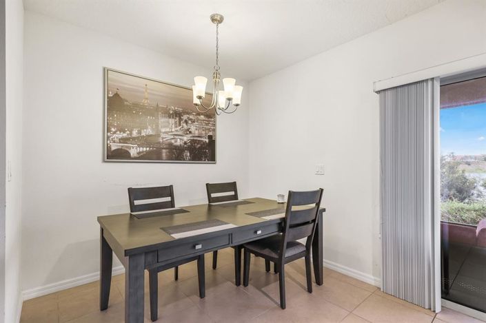 Image No.7-3 Bed Townhouse for sale