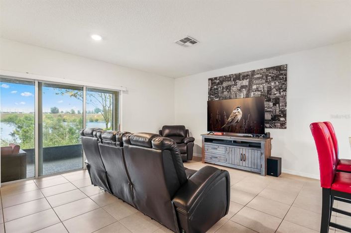 Image No.8-3 Bed Townhouse for sale