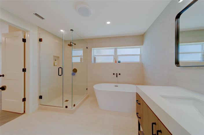 Image No.33-3 Bed Property for sale