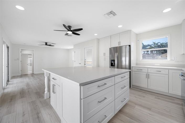 Image No.10-3 Bed Property for sale