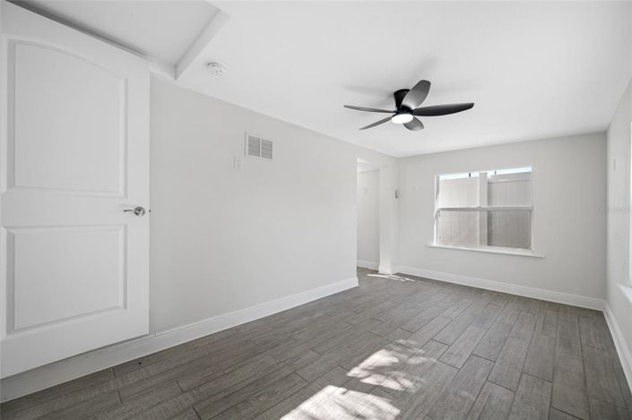 Image No.18-3 Bed Property for sale