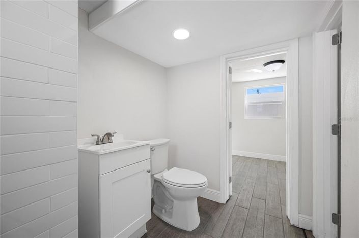 Image No.27-3 Bed Property for sale