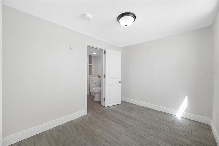 Image No.30-3 Bed Property for sale