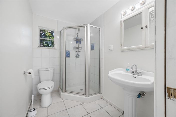 Image No.32-3 Bed Property for sale