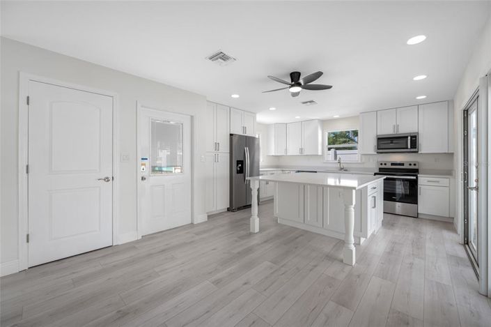 Image No.7-3 Bed Property for sale