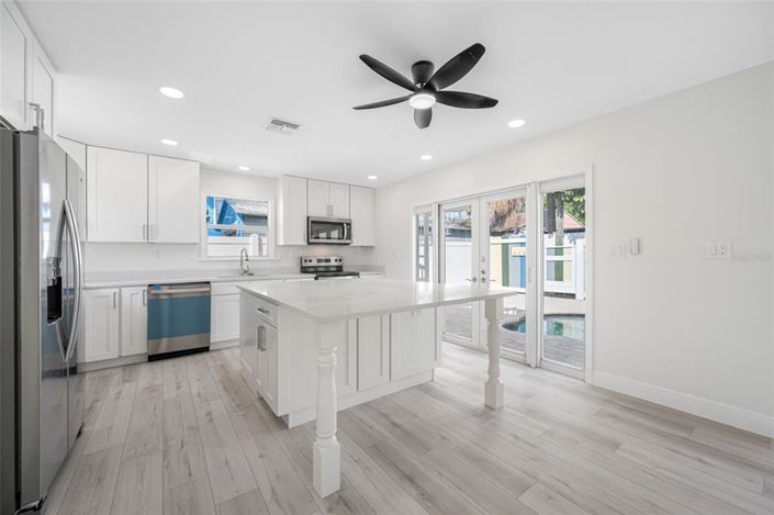 Image No.8-3 Bed Property for sale