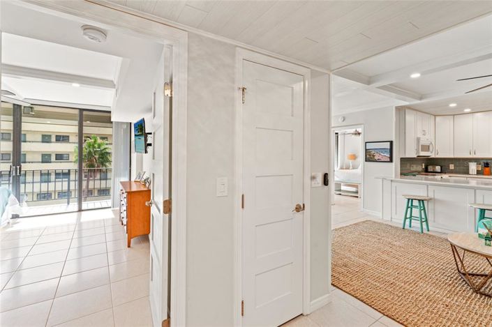 Image No.10-2 Bed Property for sale