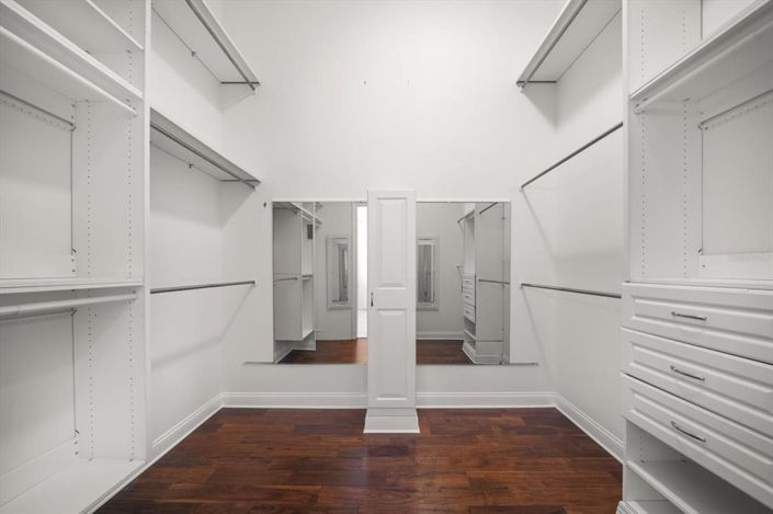 Image No.26-3 Bed Property for sale