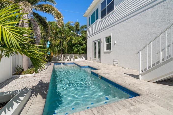 Image No.41-3 Bed Property for sale