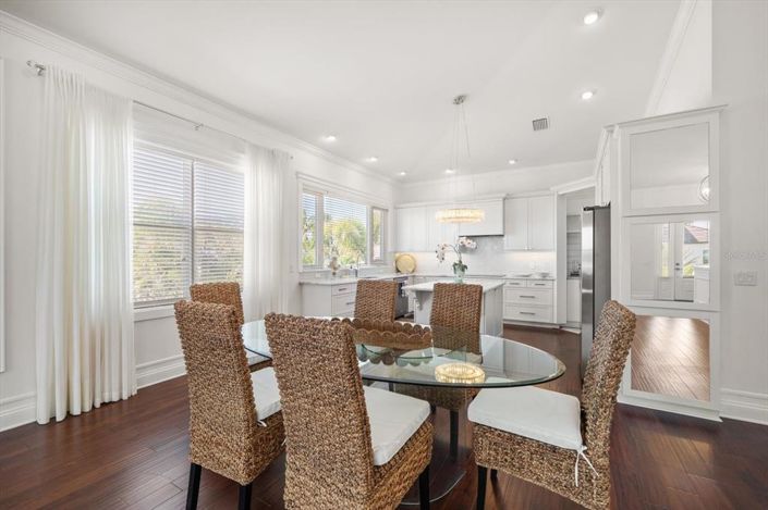 Image No.9-3 Bed Property for sale