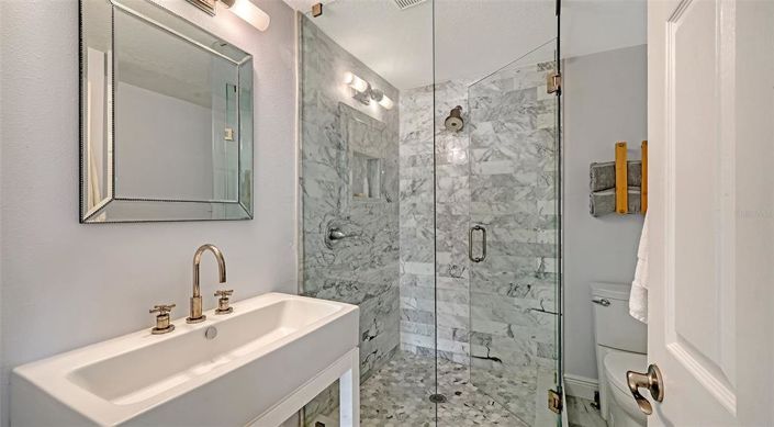 Image No.18-4 Bed Property for sale