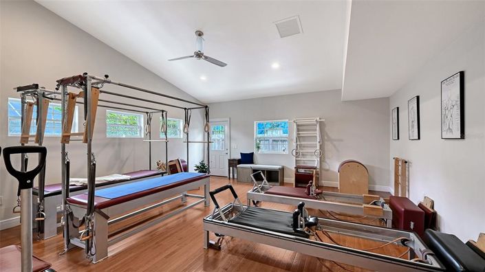 Image No.25-4 Bed Property for sale