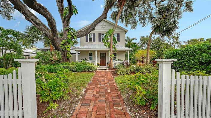 Image No.40-4 Bed Property for sale