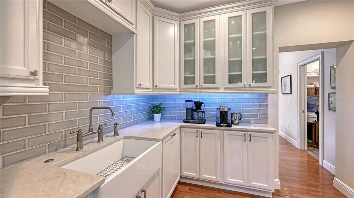 Image No.8-4 Bed Property for sale