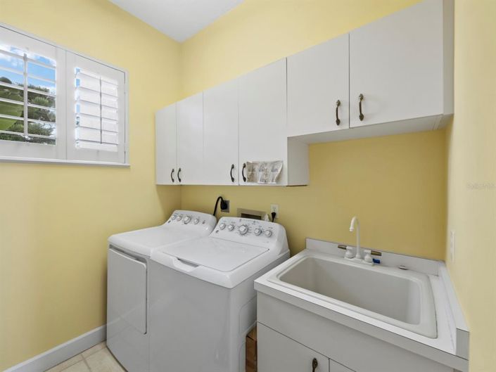 Image No.38-4 Bed Property for sale