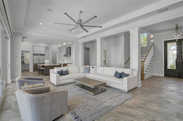 Image No.10-5 Bed Property for sale