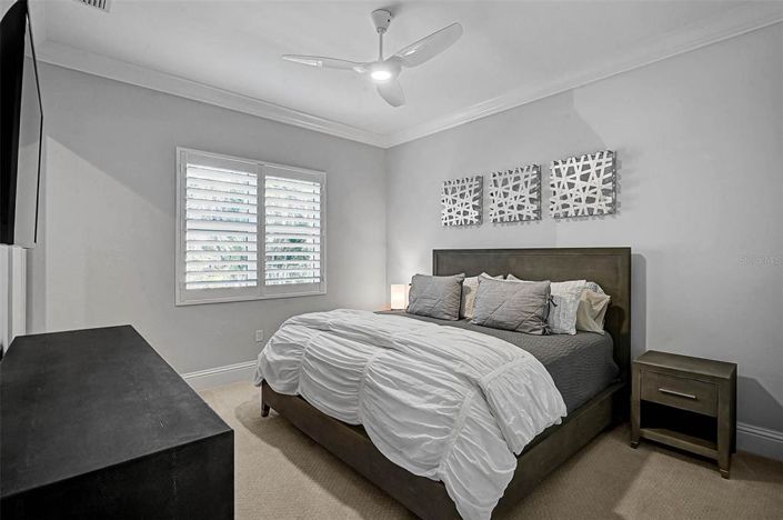 Image No.25-5 Bed Property for sale