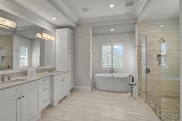 Image No.32-5 Bed Property for sale