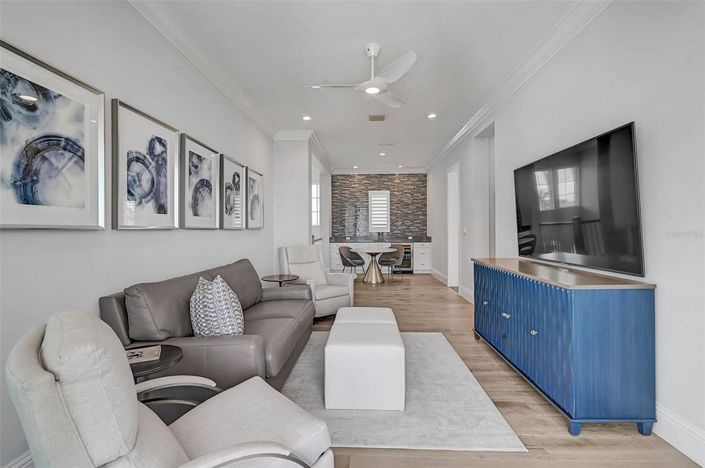 Image No.38-5 Bed Property for sale